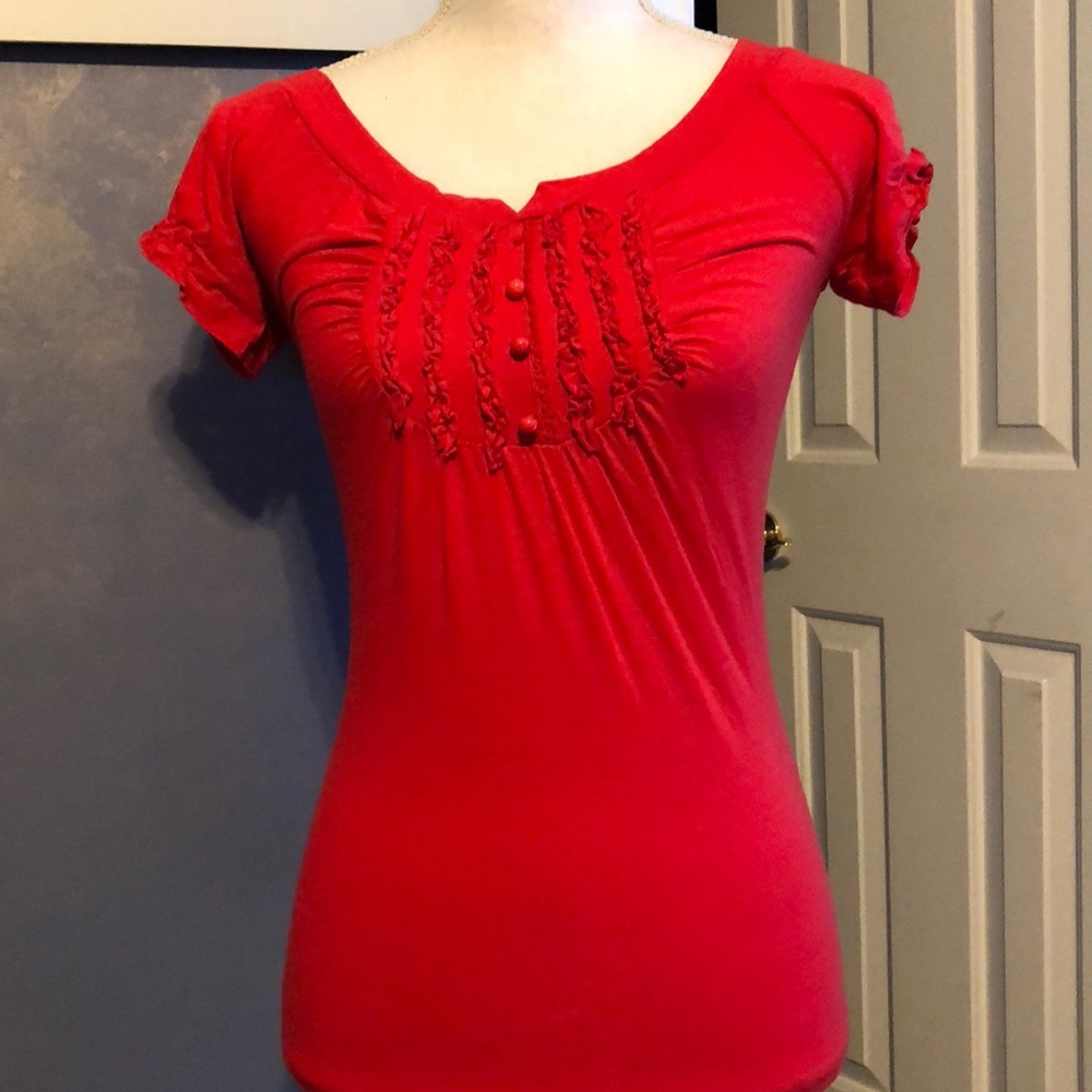 Guess red T-shirt w/ruffled bib. GUC